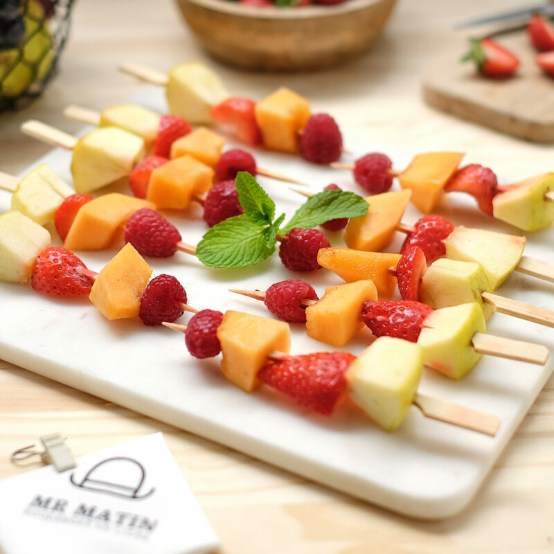 30 Brochettes de fruits frais – Image 2