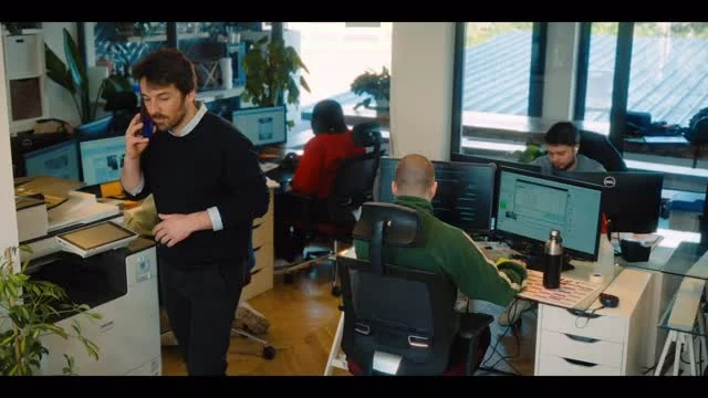 🎥 Philémon, une histoire de goût et d’ambition.

Notre parcours a commencé avec Mr Matin, spécialisé dans les livraisons de petits-déjeuners. Une structure modeste, des croissants faits maison, et déjà une exigence forte : celle du produit bien fait, du service précis et de l’expérience soignée.

Au fil des années, notre savoir-faire s’est affiné, nos équipes se sont agrandies, et nos événements aussi. C’est ainsi qu’est né Philémon : un traiteur dédié aux réceptions d’envergure, capable d’accompagner des moments clés avec la même rigueur et la même passion.

🎬 Cette vidéo vous ouvre les portes de notre histoire. Car derrière chaque prestation, il y a une équipe, un engagement, et une histoire que nous continuons d’écrire.  #philemontraiteur #traiteuriledefrance #événement #traiteurdejeuner #traiteurparis 
#traiteurévénementiel #mrmatin #traiteurmariage